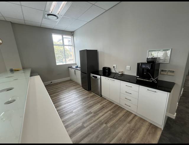 266M² OFFICE TO LET IN CENTURY CITY